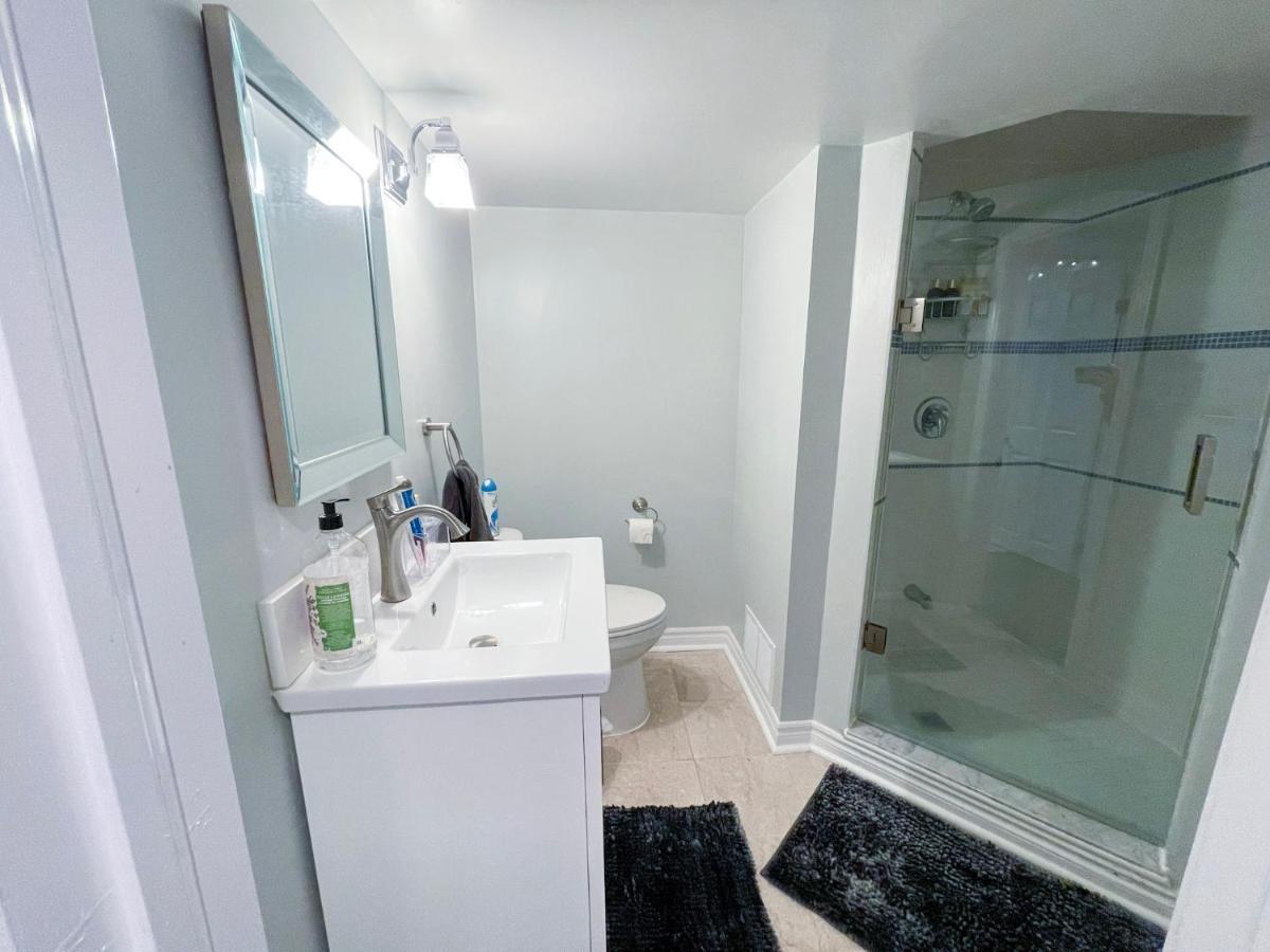 Spacious & Renovated 1Bd Suite W/Parking Toronto Dış mekan fotoğraf