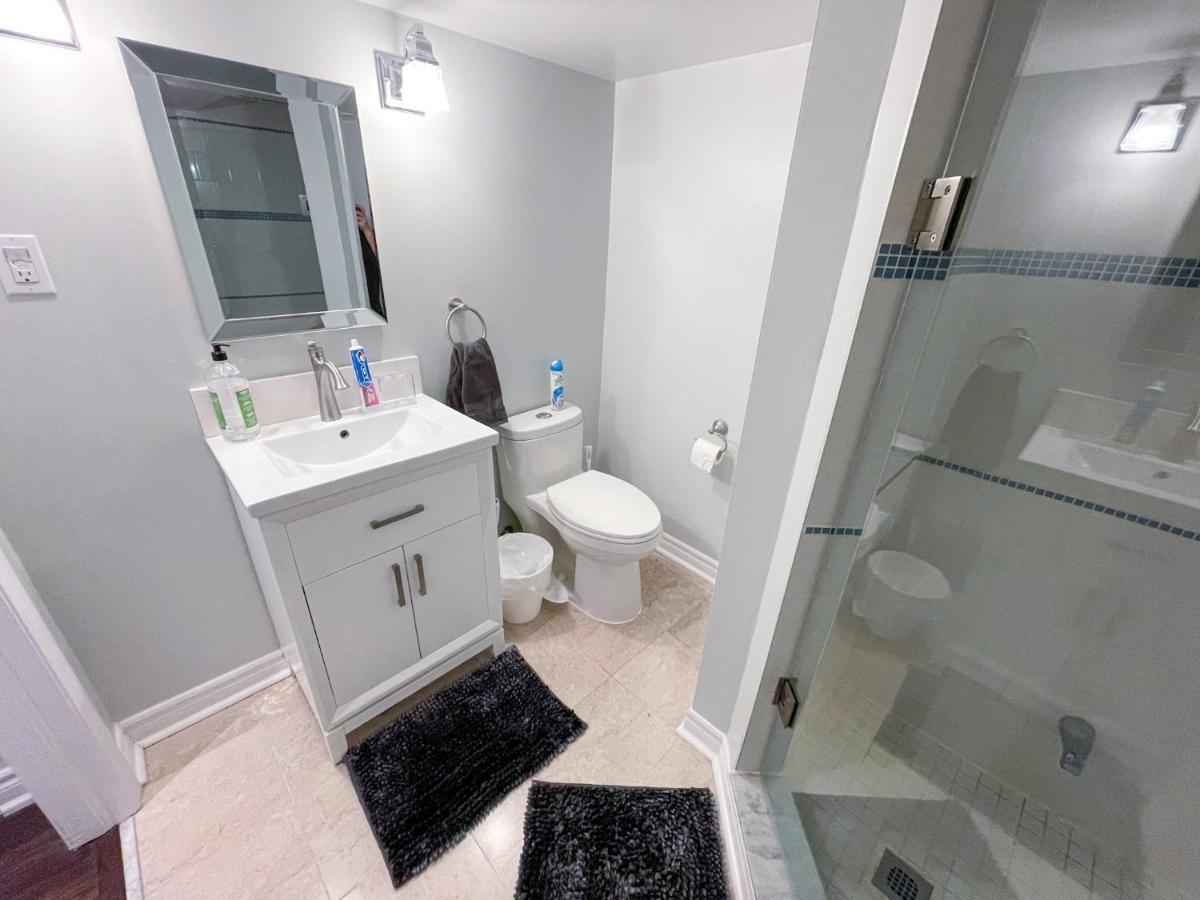 Spacious & Renovated 1Bd Suite W/Parking Toronto Dış mekan fotoğraf